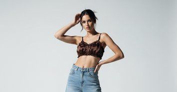 Шовковий топ із рюшами коричневого кольору XS/S 1361 коричневый XS/S фото